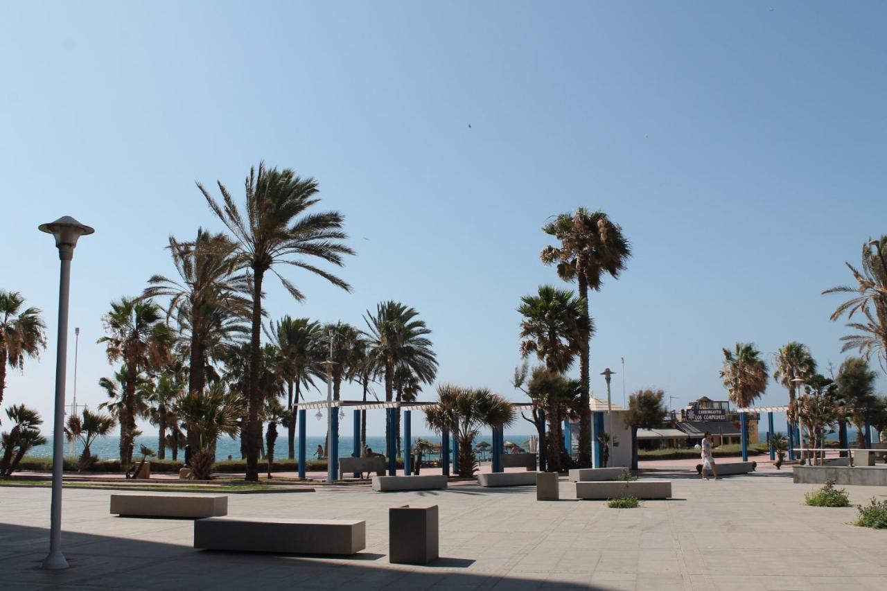 Junto Al Mar Lejlighed Málaga Eksteriør billede